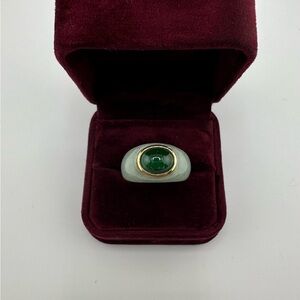 Ladies Jade Ring